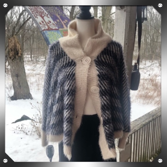 EUC Sweater - Picture 3 of 8